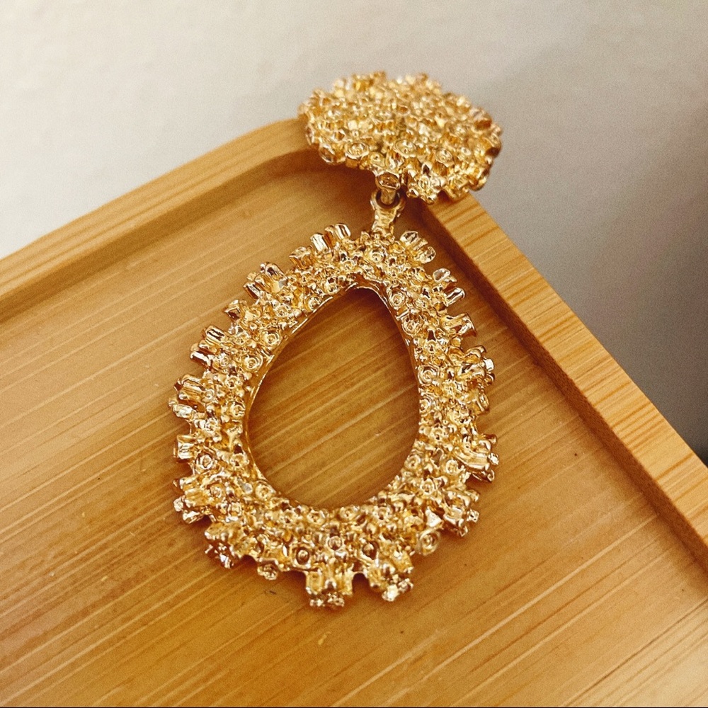 H&M Gold Chunky Statement Stud Drop Earring - Picture 9 of 9